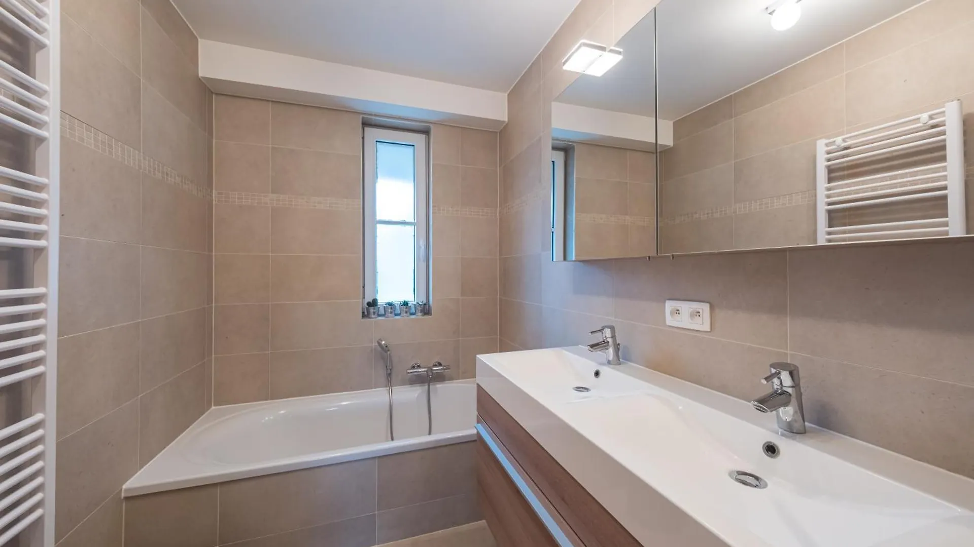 Rustig Gelegen Appartement Te Oostende/Middelkerke